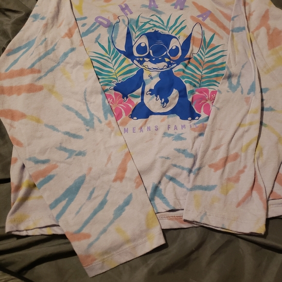 Disney long sleeve crop top, size L, never worn, lilo and stitch - Picture 3 of 6